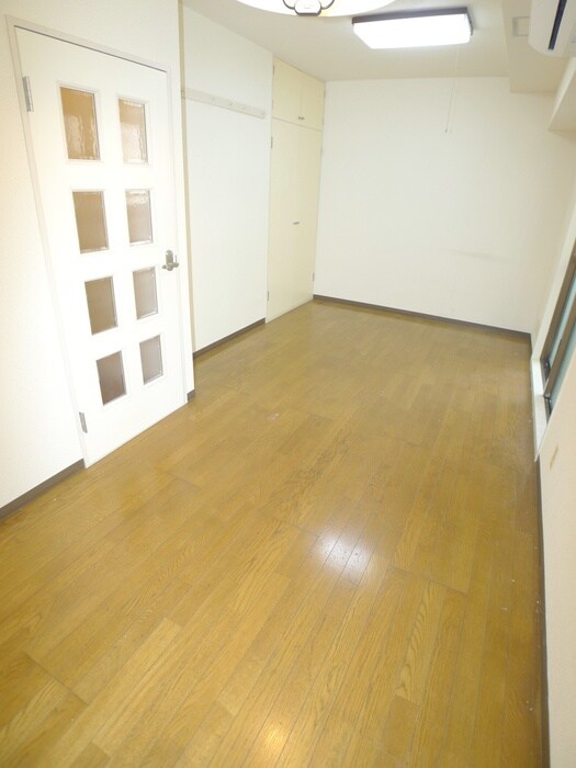 物件内観写真6　(居室)