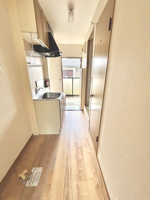 物件内観写真9　(玄関)