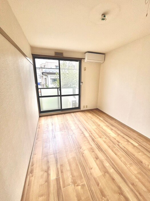 物件内観写真10　(居室)