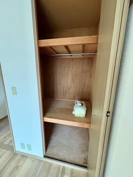 物件内観写真13　(収納)