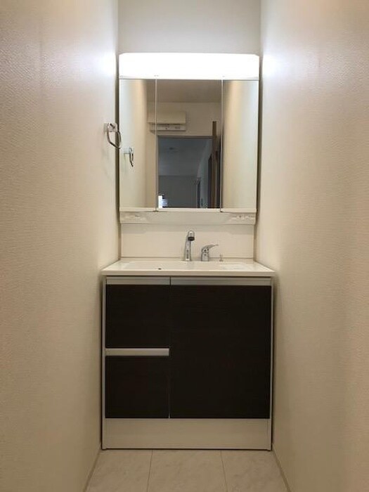 物件内観写真9　(洗面)