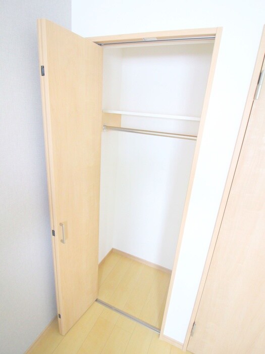 物件内観写真16　(収納)