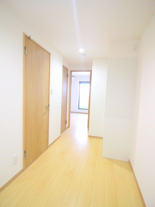物件内観写真19　(廊下)