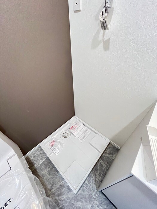 物件内観写真16　(洗濯機置場)