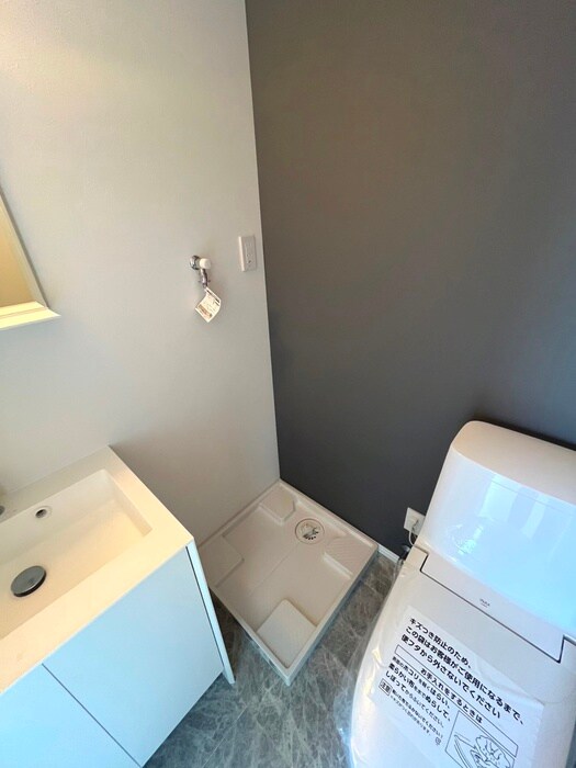 物件内観写真18　(洗濯機置場)