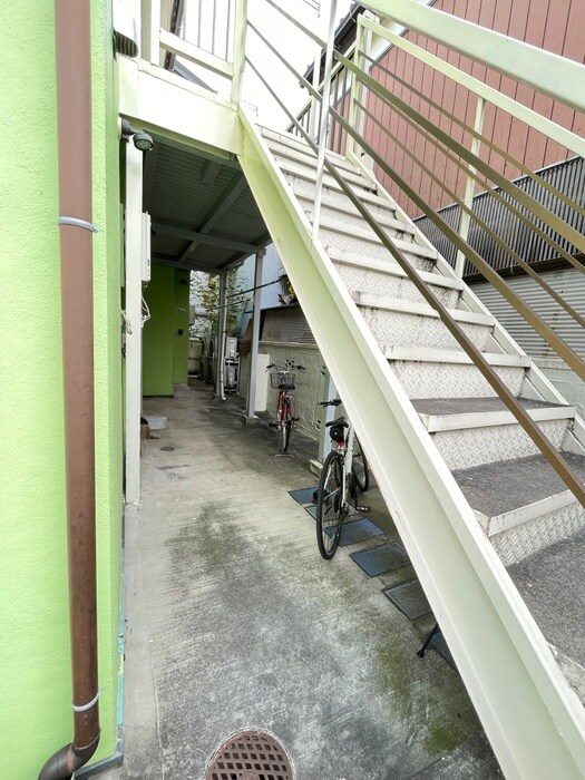 物件外観写真3　(駐輪場)