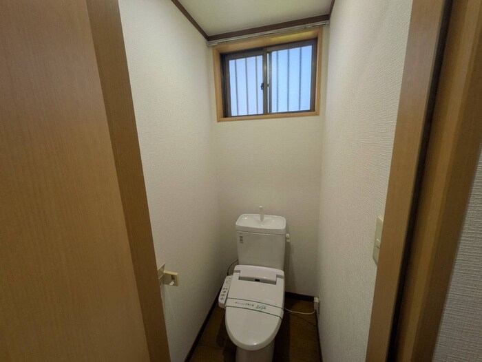 物件内観写真12　(トイレ)