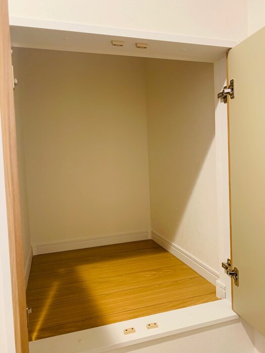 物件内観写真10　(収納)