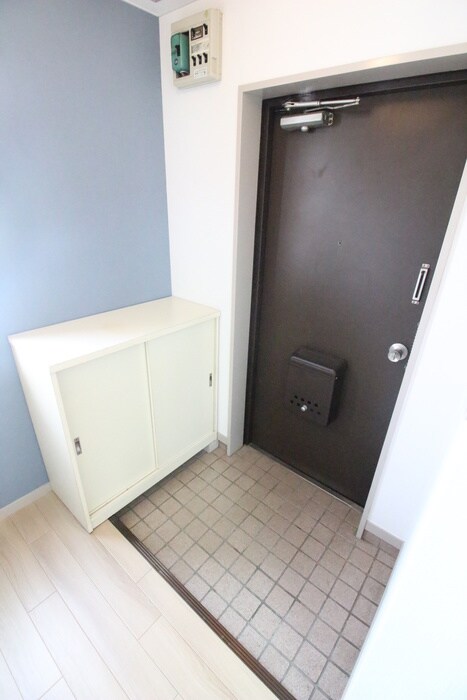 物件内観写真12　(玄関)