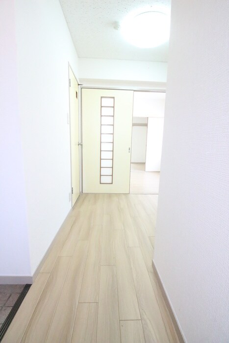 物件内観写真19　(廊下)