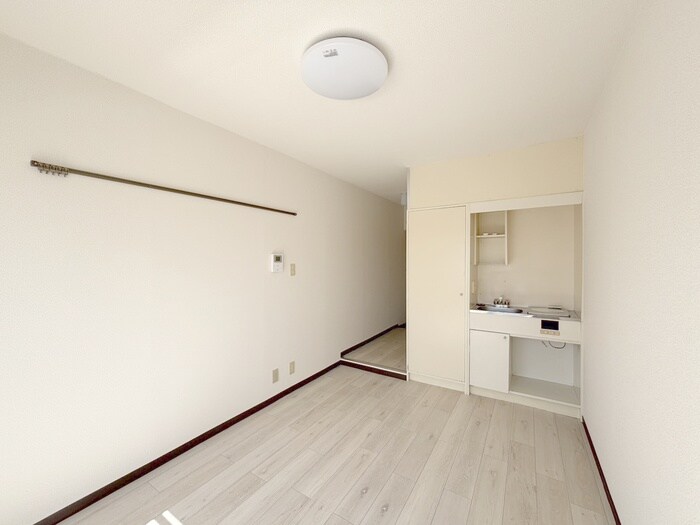 物件内観写真9　(居室)