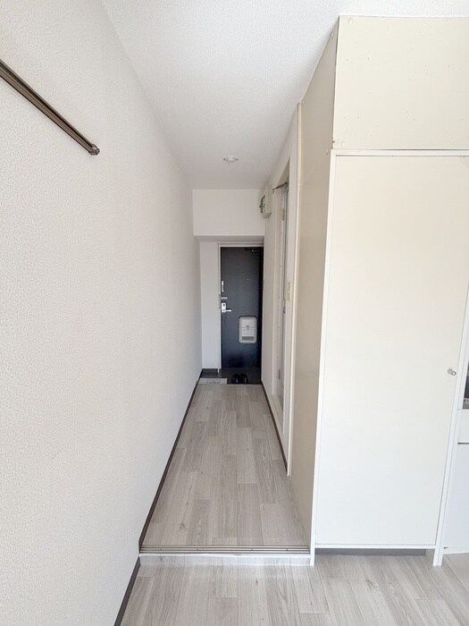 物件内観写真10　(廊下)