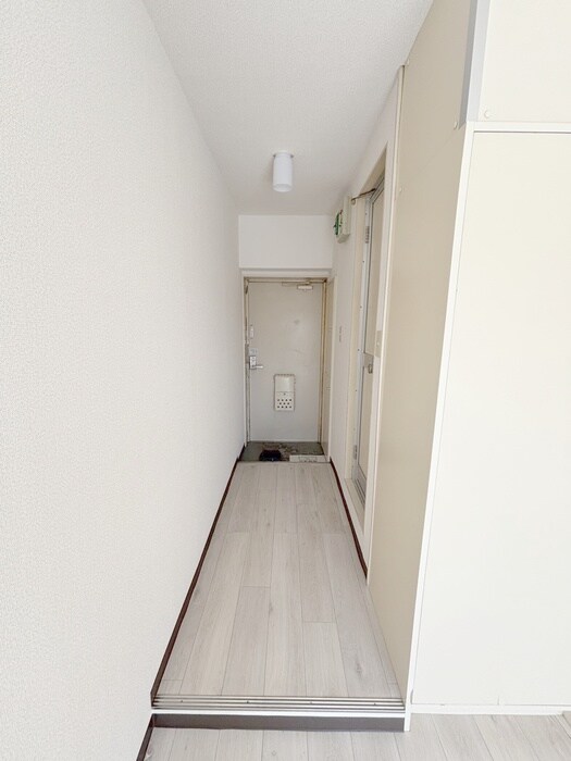 物件内観写真14　(廊下)