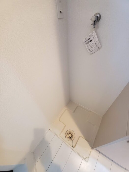 物件内観写真15　(洗濯機置場)