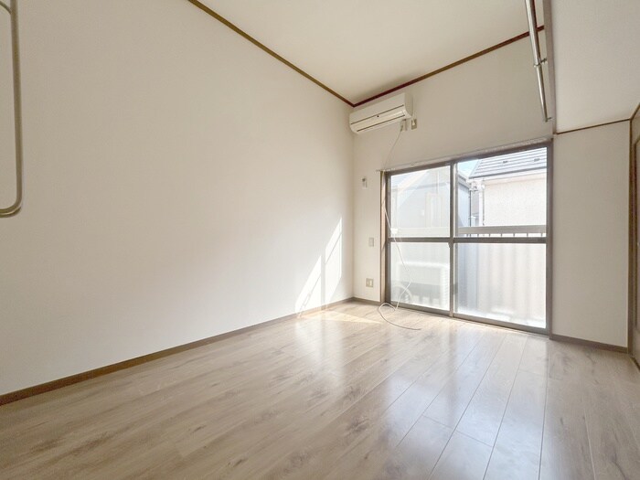 物件内観写真7　(居室)