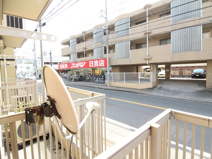 物件内観写真18　(室内からの展望)