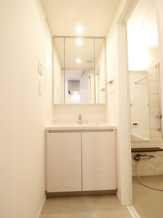 物件内観写真12　(洗面)