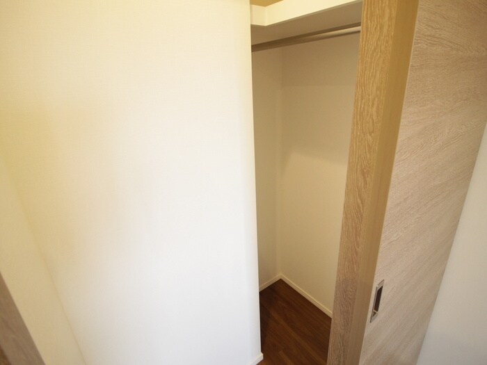 物件内観写真15　(収納)