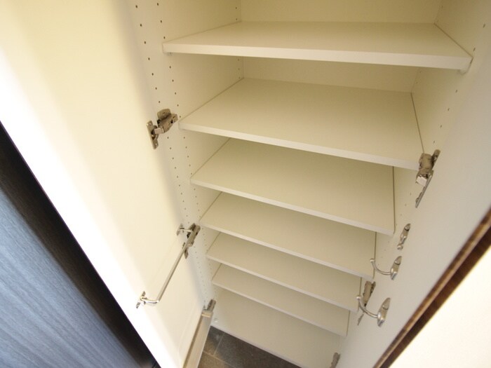 物件内観写真16　(靴箱)