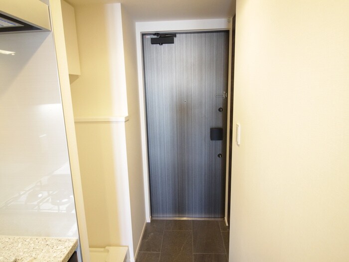 物件内観写真17　(玄関)