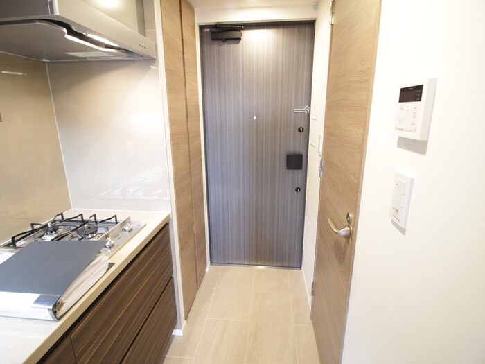 物件内観写真18　(玄関)