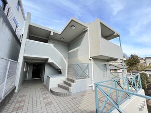 ル－ト大倉山マンションA外観写真