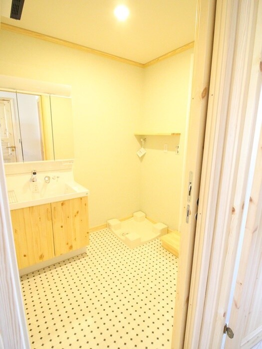 物件内観写真13　(洗面)