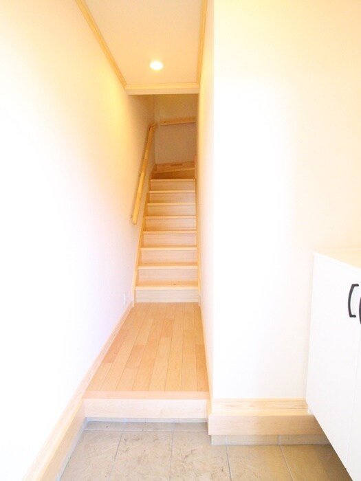 物件内観写真22　(玄関)