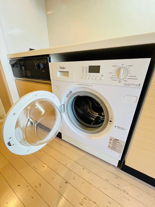 物件内観写真15　(洗濯機置場)