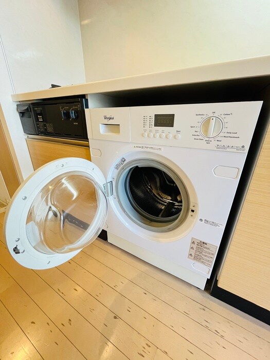 物件内観写真15　(洗濯機置場)