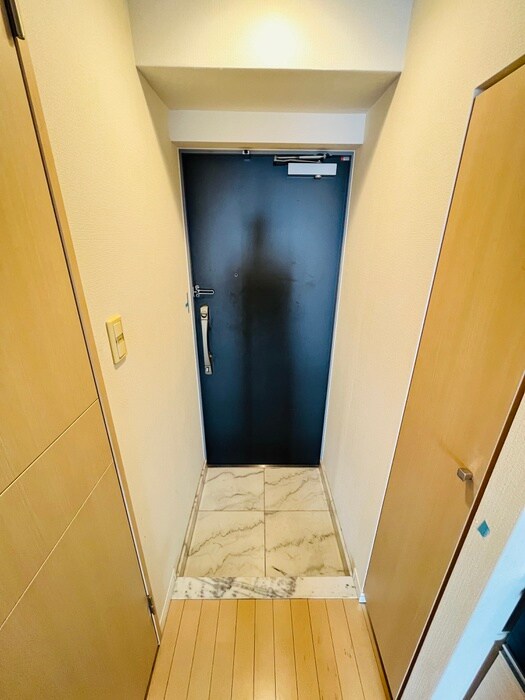 物件内観写真16　(玄関)