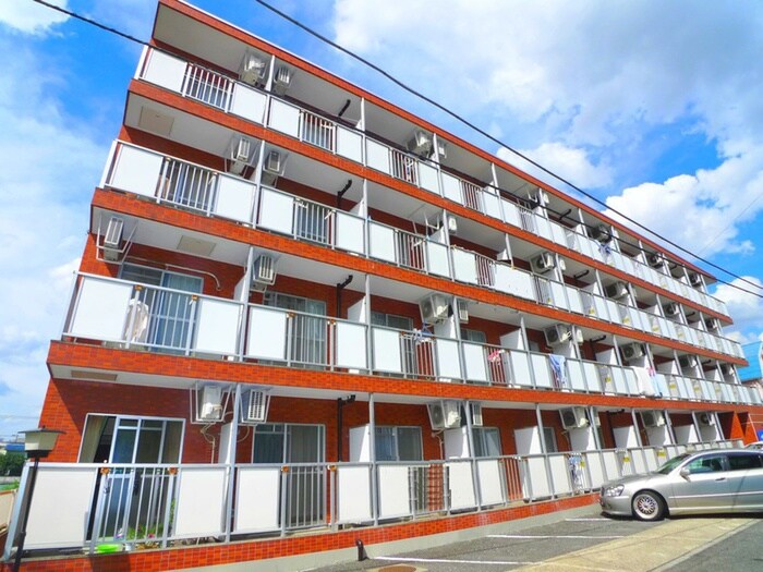 物件外観写真4　(駐車場)