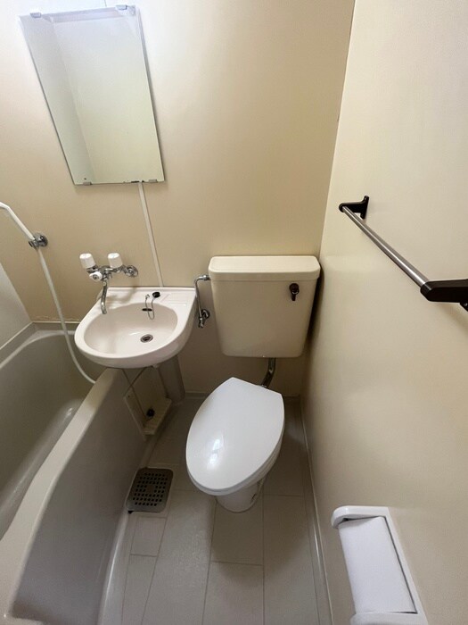 物件内観写真13　(トイレ)