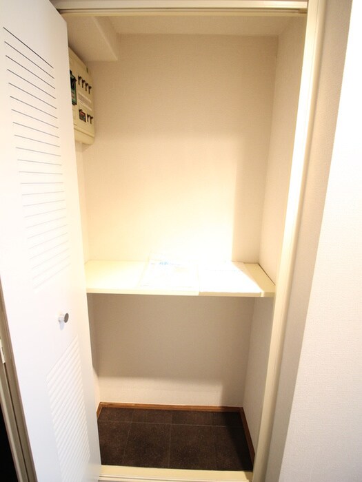 物件内観写真13　(収納)