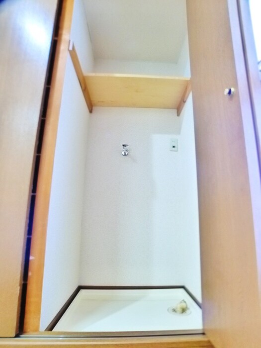 物件内観写真17　(洗濯機置場)