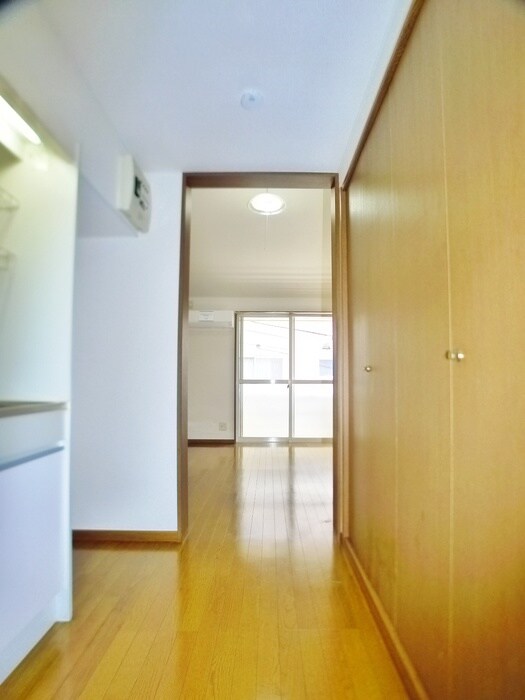 物件内観写真18　(廊下)
