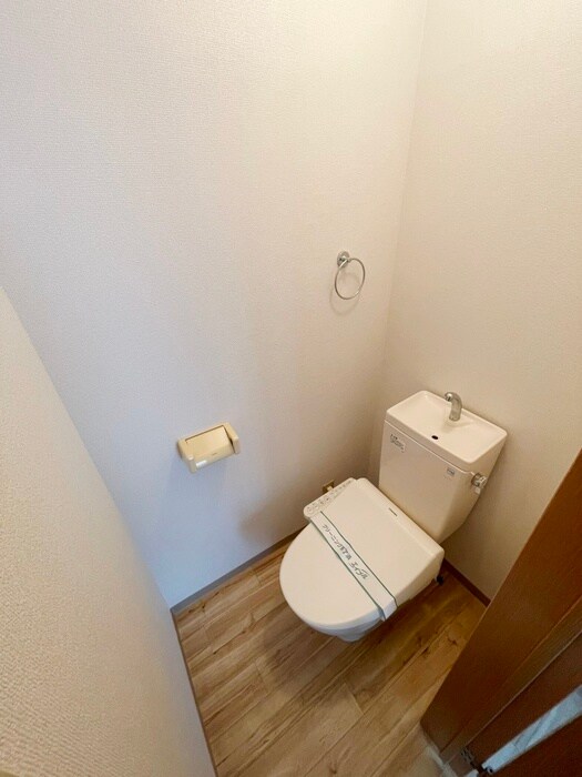 物件内観写真12　(トイレ)