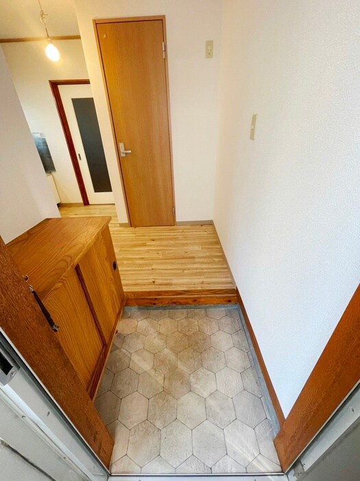 物件内観写真22　(玄関)