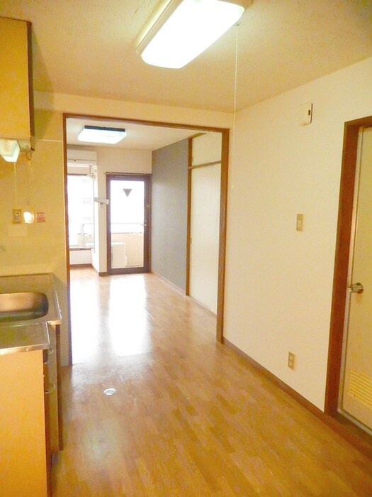 物件内観写真10　(居室)