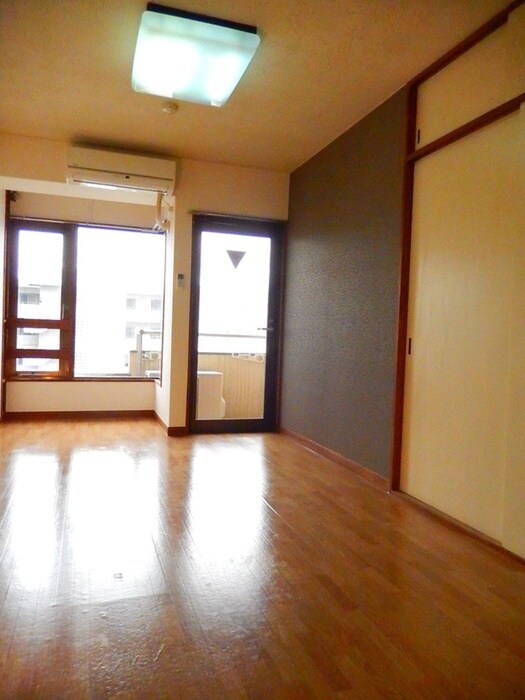 物件内観写真11　(居室)