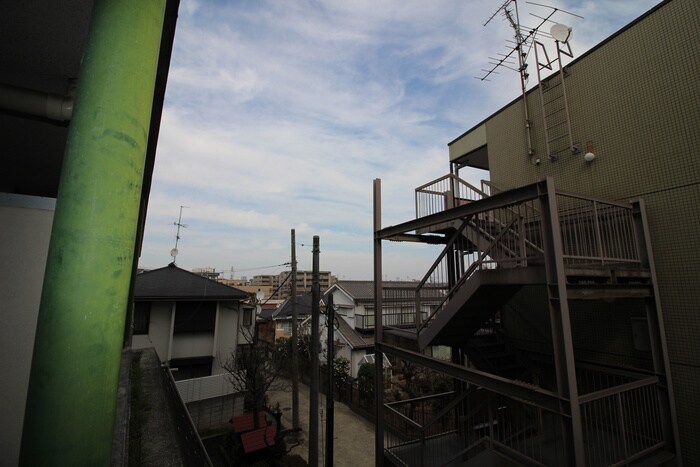 物件内観写真13　(室内からの展望)