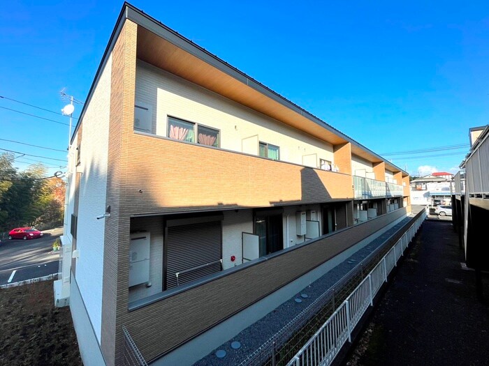 物件外観写真2　(外観写真)