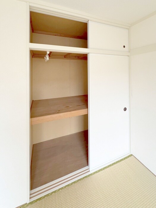 物件内観写真12　(収納)