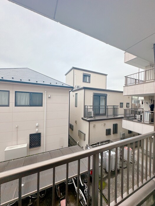 物件内観写真16　(室内からの展望)