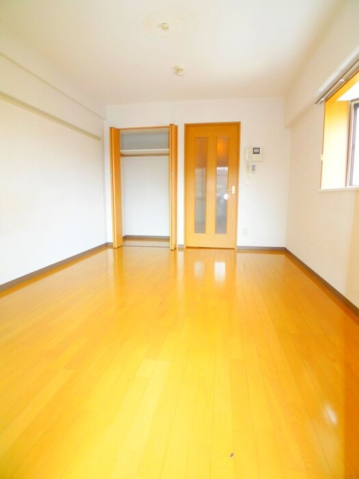 物件内観写真4　(居室)