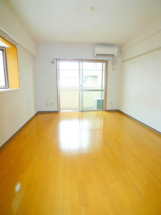 物件内観写真6　(居室)