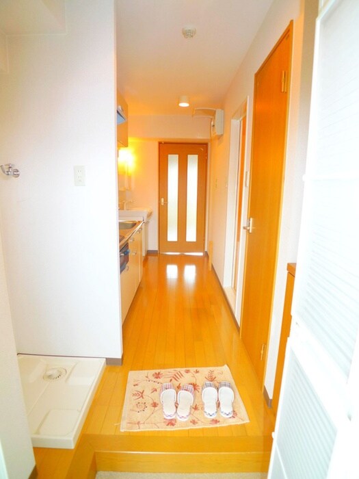 物件内観写真9　(洗濯機置場)