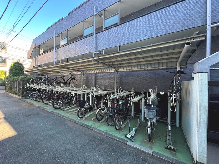 物件外観写真3　(駐輪場)