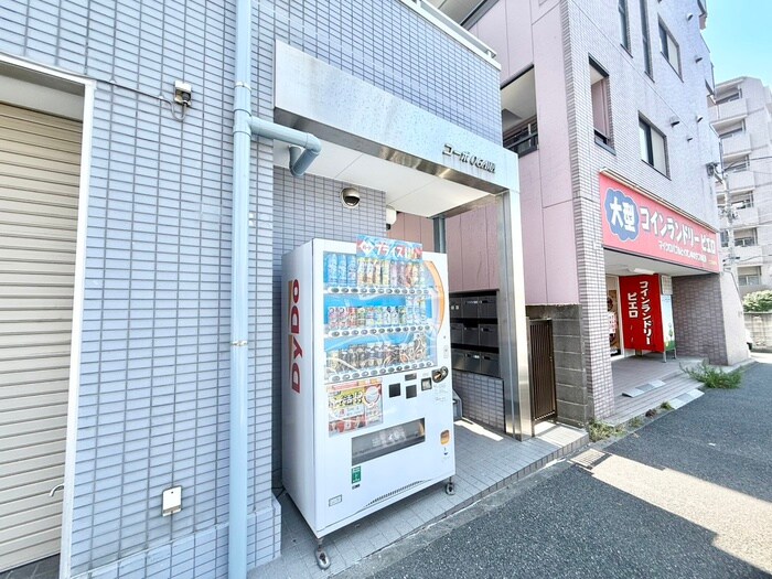 コ－ポＯＧＡＷＡ（3、4Ｆ）のエントランス部分