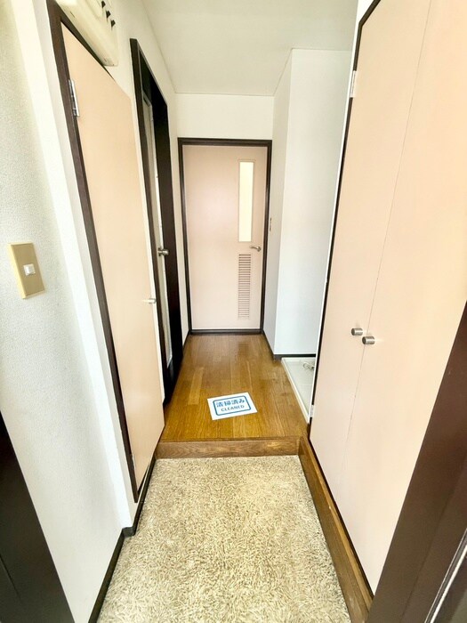 コ－ポＯＧＡＷＡ（3、4Ｆ）の廊下